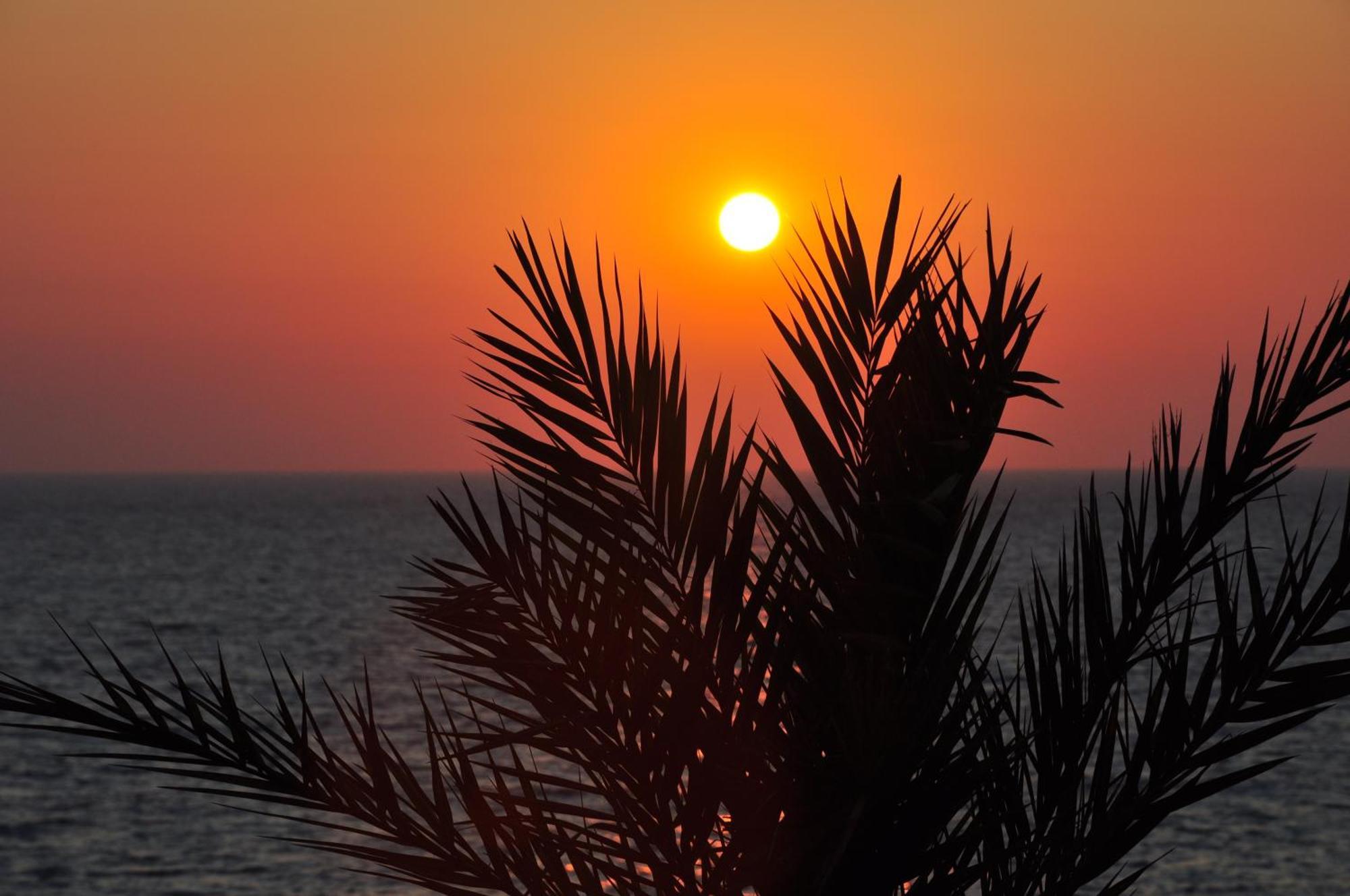 Helios Bay Hotel And Suites Klorakas Exterior foto