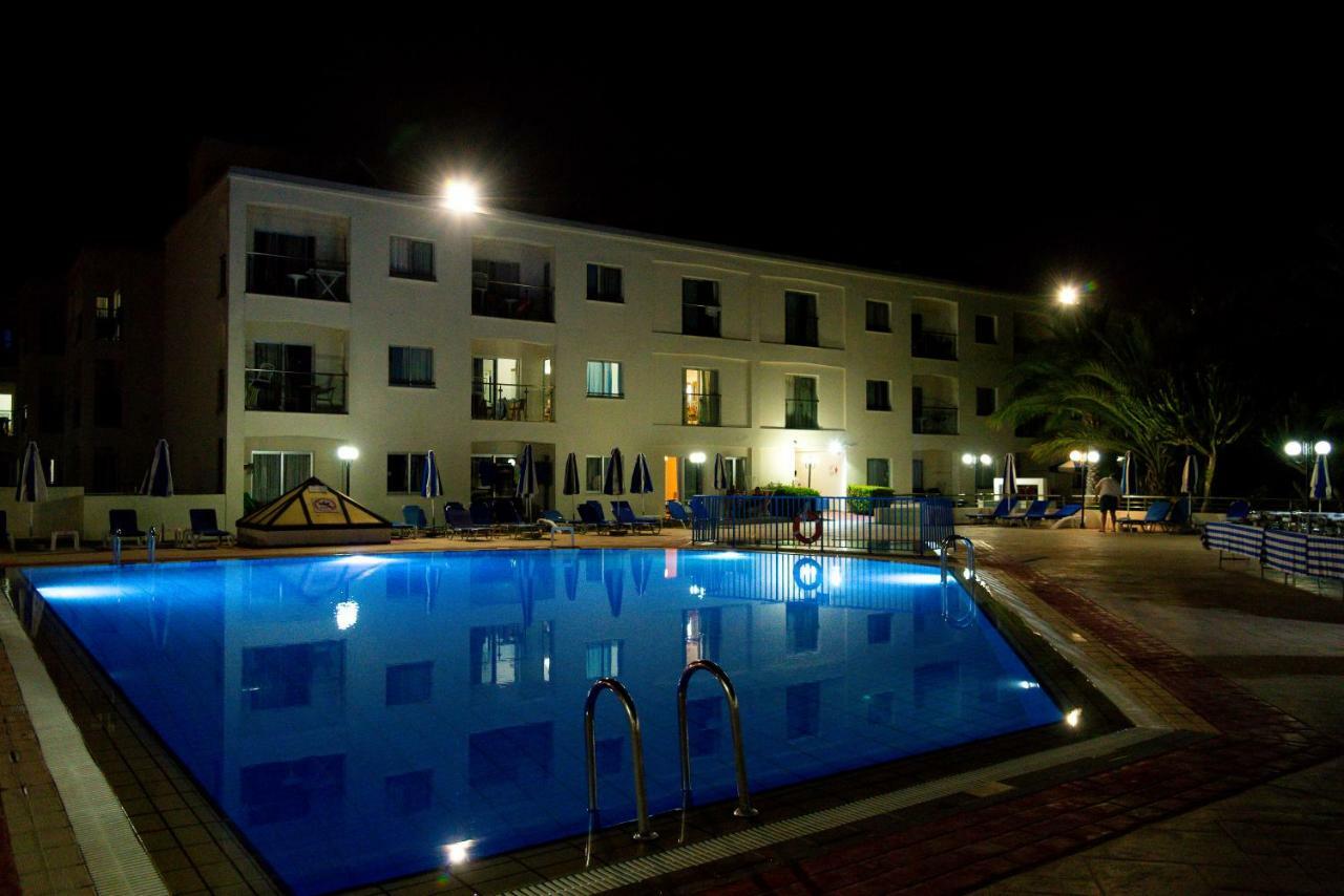 Helios Bay Hotel And Suites Klorakas Exterior foto