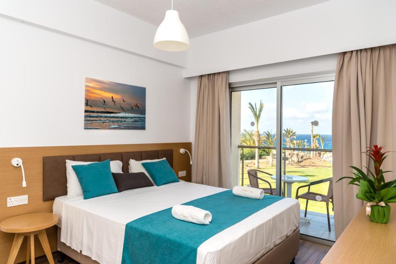 Helios Bay Hotel And Suites Klorakas Exterior foto