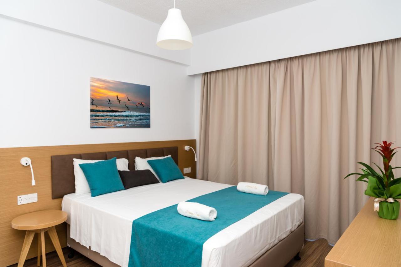 Helios Bay Hotel And Suites Klorakas Exterior foto