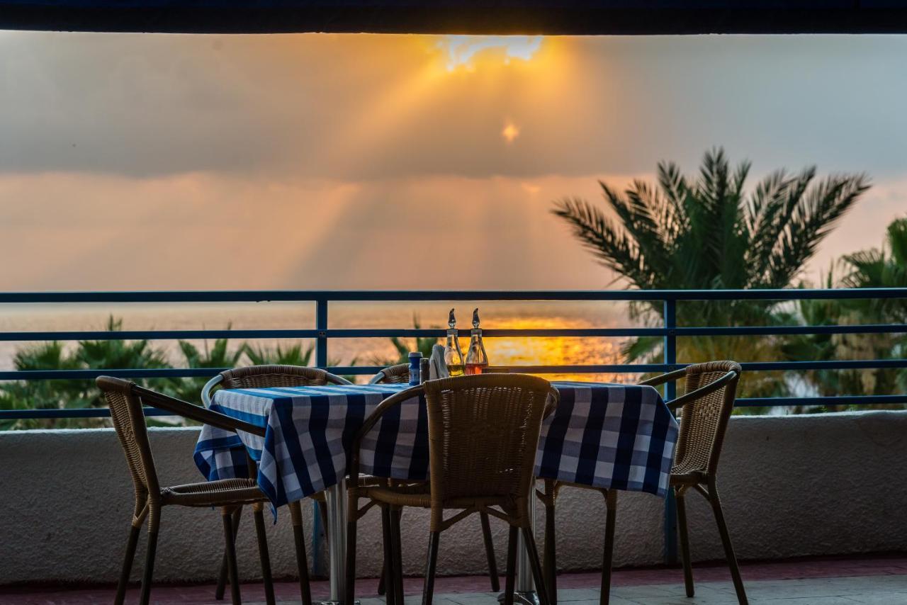 Helios Bay Hotel And Suites Klorakas Exterior foto
